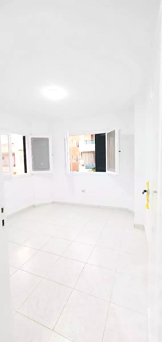 https://aqarmap.com.eg/en/listing/7164523-for-sale-alexandria-al-agamy-shataa-el-nakheel