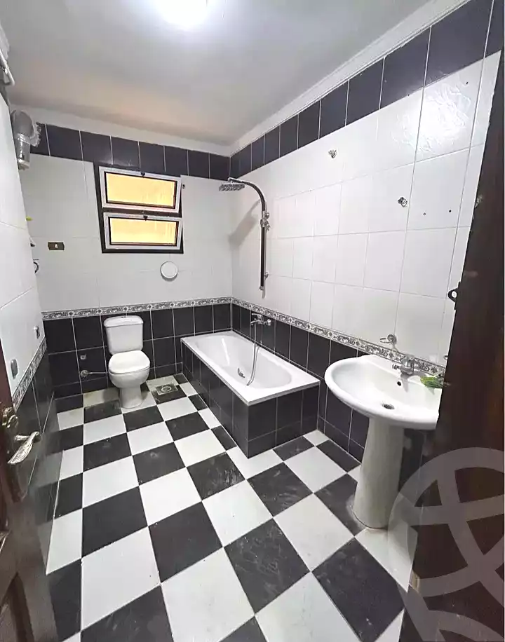 https://aqarmap.com.eg/ar/listing/7165215-for-sale-alexandria-sydy-bshr-sydy-bshr-bhry-shr-mhmd-njyb