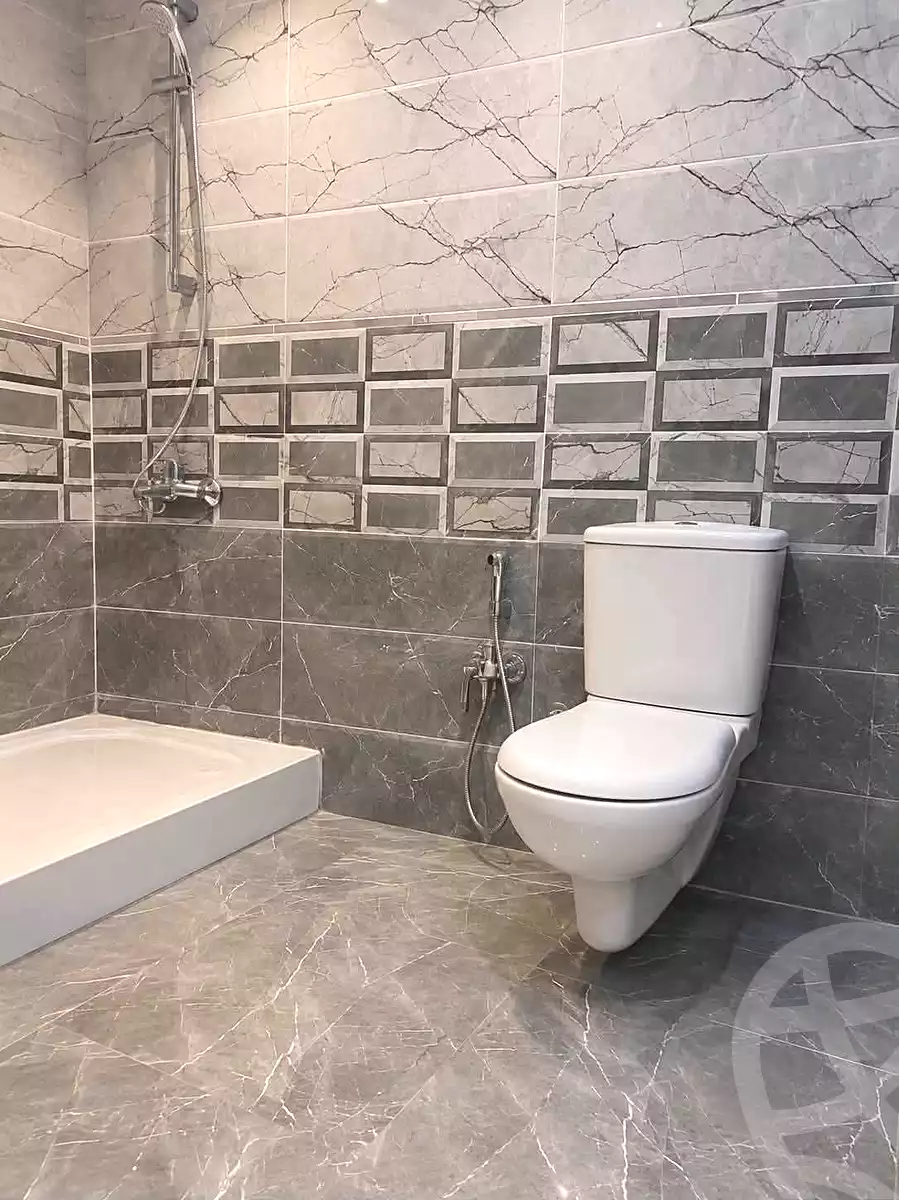 https://aqarmap.com.eg/ar/listing/7165655-for-sale-cairo-helwan-helwan-el-sharkeya-omar-ibn-abd-el-aziz-st