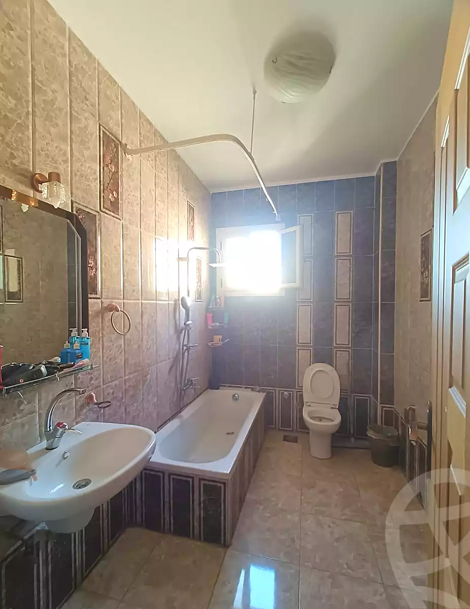 https://aqarmap.com.eg/ar/listing/7165663-for-sale-cairo-6th-of-october-el-ahyaa-neighborhood-1st-al-maahad