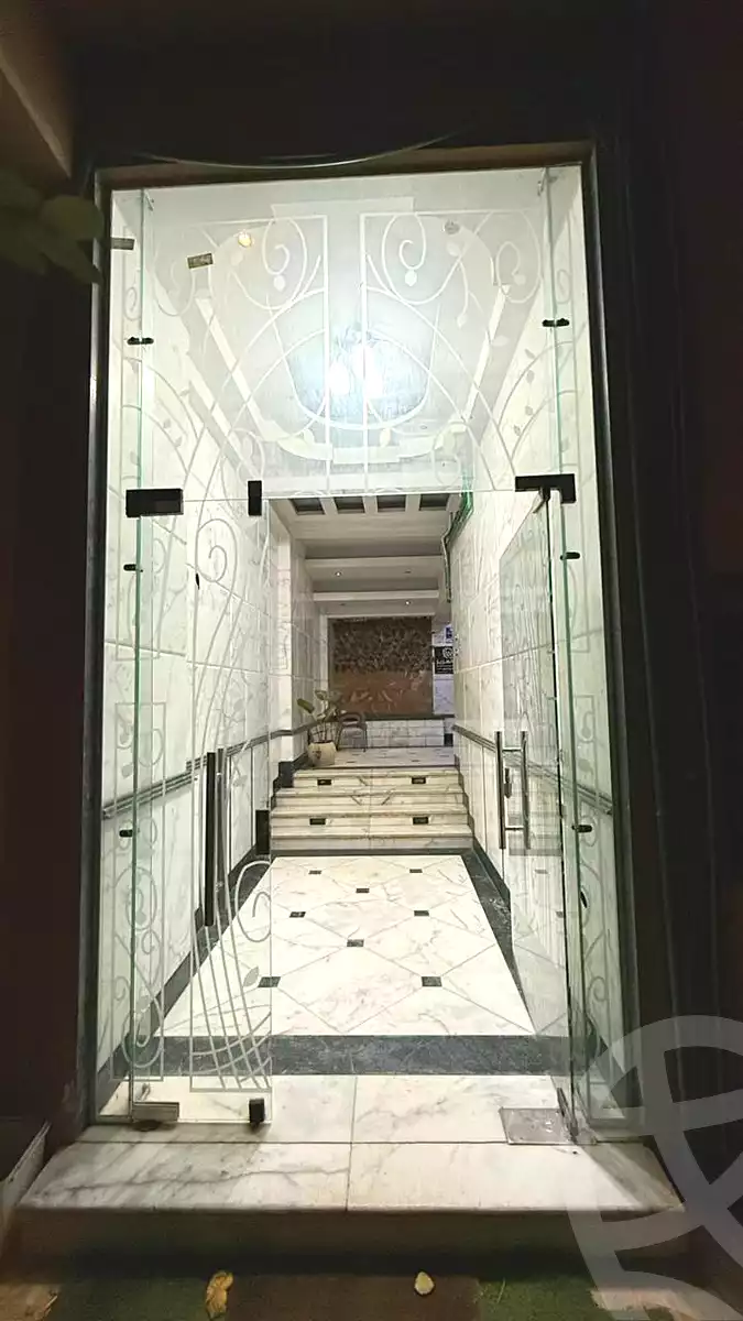 https://aqarmap.com.eg/ar/listing/7165690-for-sale-cairo-6th-of-october-el-ahyaa-neighborhood-3rd-al-hay-al-thalith-st
