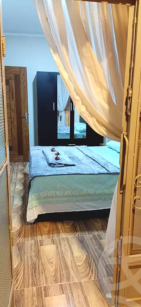 https://aqarmap.com.eg/ar/listing/7165708-for-sale-cairo-6th-of-october-el-ahyaa-neighborhood-3rd-al-hay-al-thalith-st