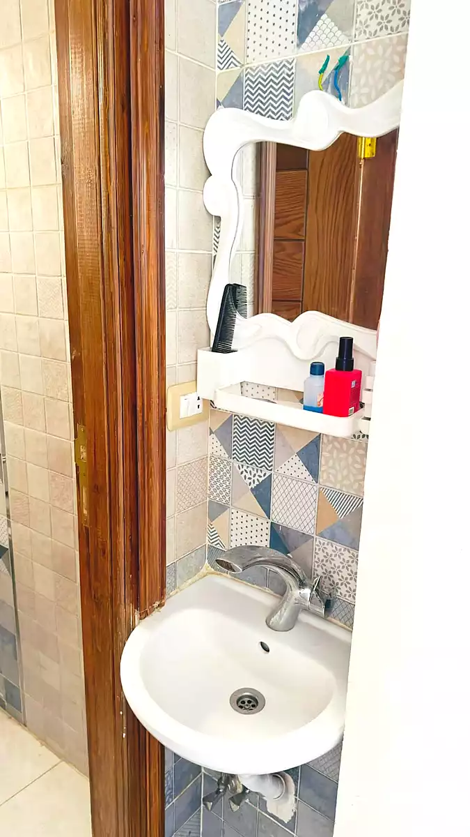 https://aqarmap.com.eg/ar/listing/7165708-for-sale-cairo-6th-of-october-el-ahyaa-neighborhood-3rd-al-hay-al-thalith-st