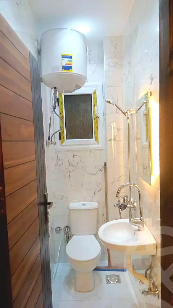 https://aqarmap.com.eg/ar/listing/7165785-for-rent-cairo-6th-of-october-el-ahyaa-neighborhood-2nd-divided-from-al-kafrawei-st
