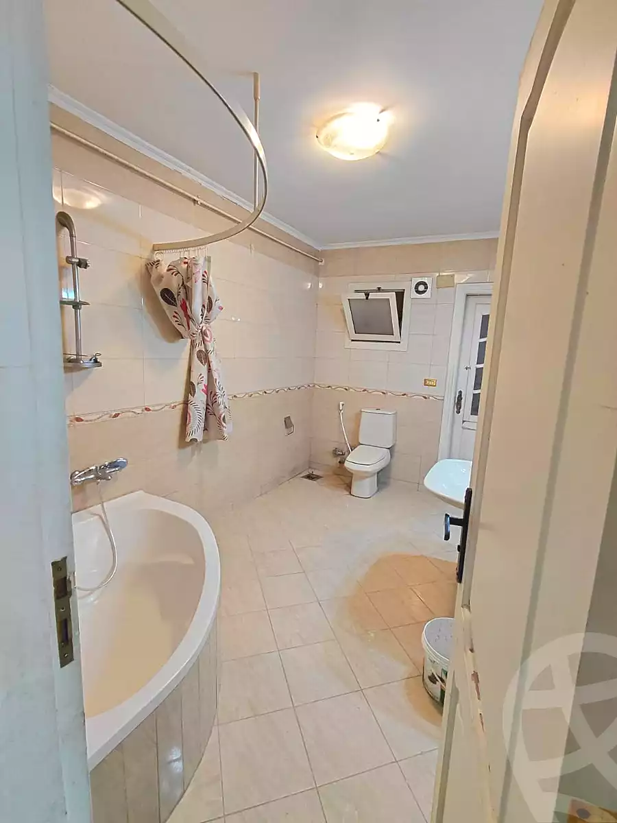 https://aqarmap.com.eg/ar/listing/7165785-for-rent-cairo-6th-of-october-el-ahyaa-neighborhood-2nd-divided-from-al-kafrawei-st