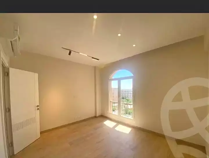 https://aqarmap.com.eg/en/listing/7165569-for-rent-cairo-new-cairo-compounds-hyde-park-centre-ville-hyde-park