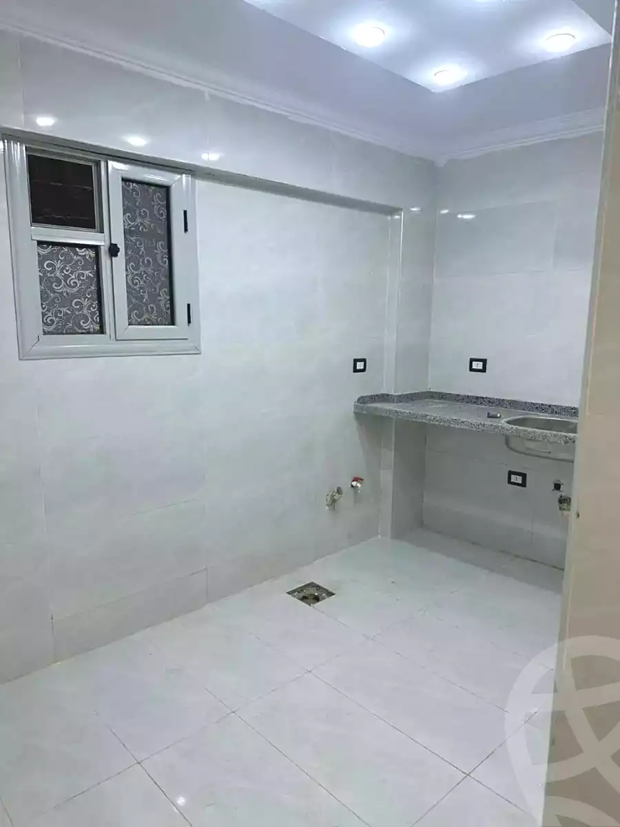 https://aqarmap.com.eg/en/listing/7166448-for-sale-alexandria-al-agamy-el-hanouvel-radwan-st