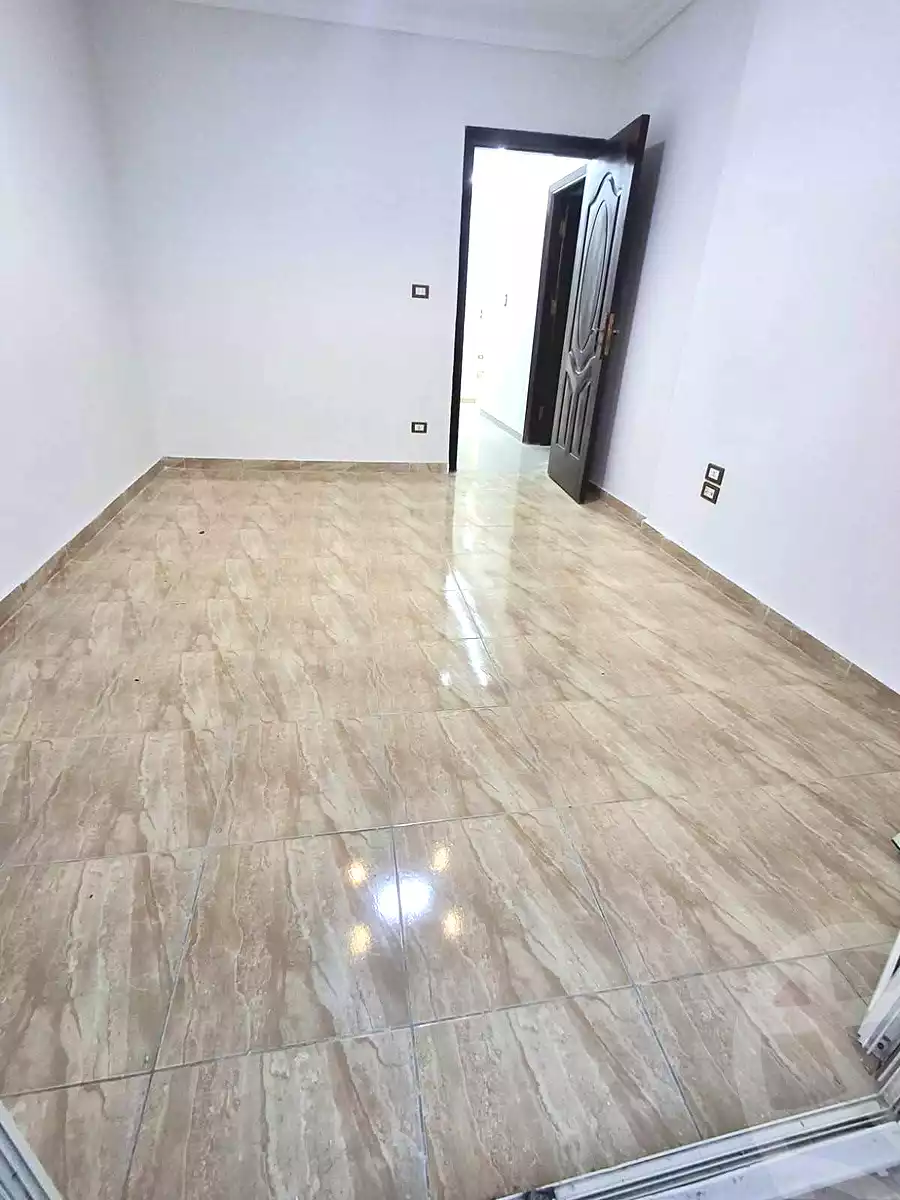 https://aqarmap.com.eg/ar/listing/7166451-for-sale-alexandria-el-asafra-shr-45