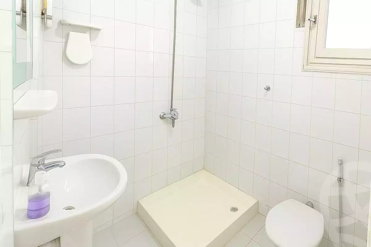 https://aqarmap.com.eg/ar/listing/7166531-for-sale-alexandria-al-agamy-el-hanouvel-el-kholafaa-el-rashdeen-st