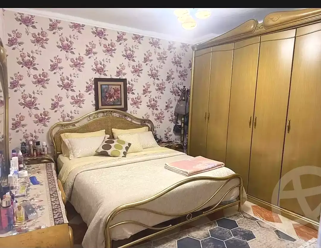 https://aqarmap.com.eg/en/listing/7166618-for-sale-cairo-el-haram-shareaa-khatem-el-morsalen