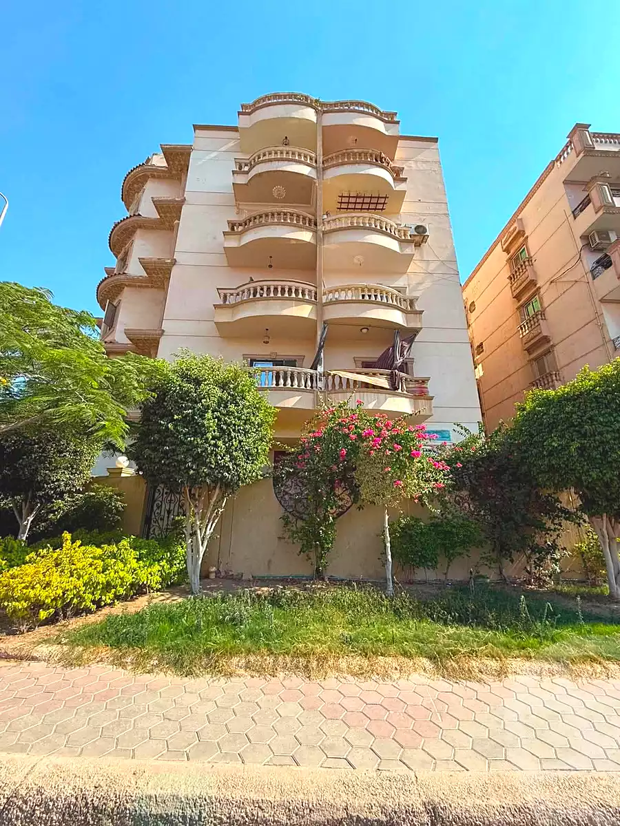 https://aqarmap.com.eg/ar/listing/7166691-for-sale-cairo-new-cairo-el-narges-el-narges-omarat-mohamed-sabry-abu-alam-st