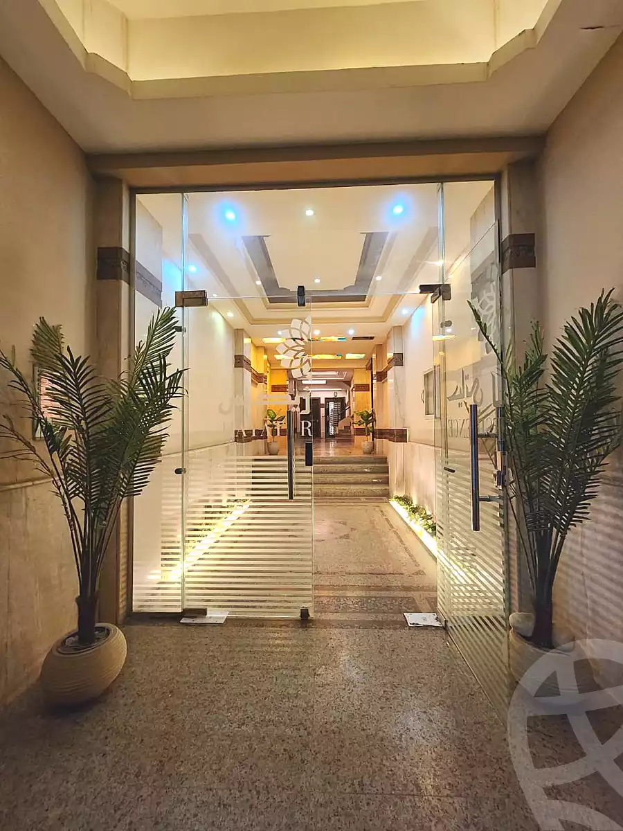 https://aqarmap.com.eg/ar/listing/7166773-for-sale-cairo-new-cairo-compounds-hayati-residence
