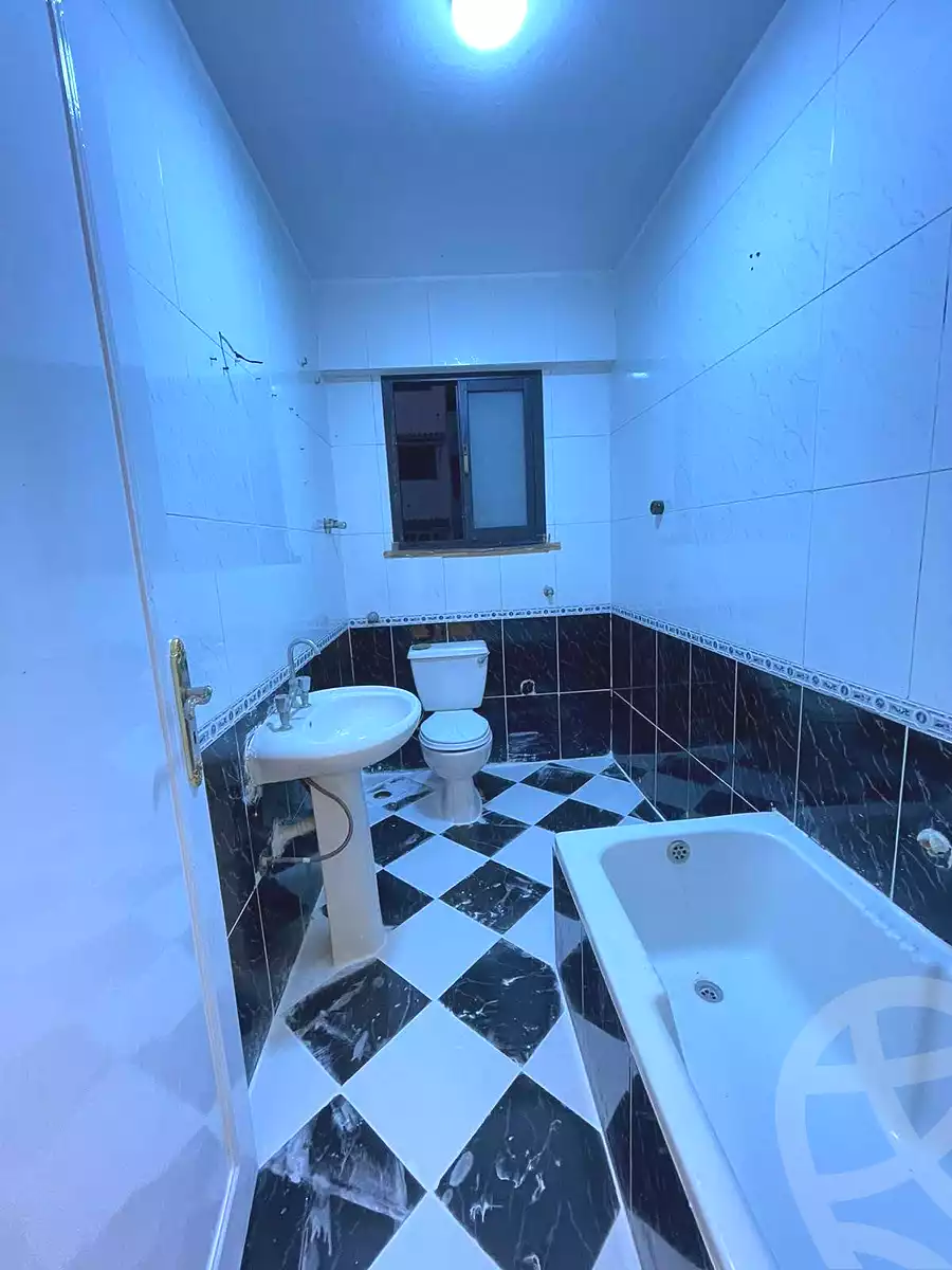 https://aqarmap.com.eg/en/listing/7167012-for-sale-alexandria-al-agamy