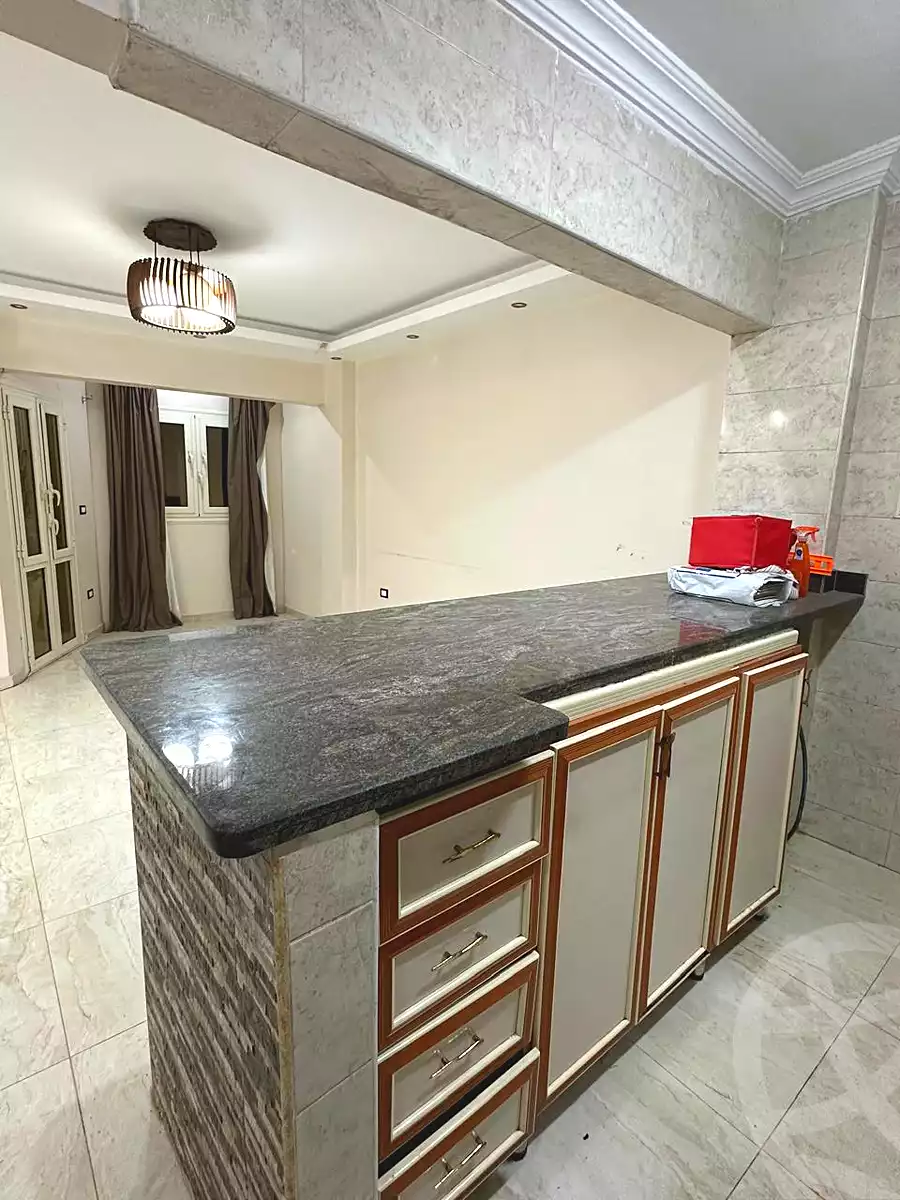 https://aqarmap.com.eg/en/listing/7167708-for-sale-cairo-6th-of-october-el-ahyaa-neighborhood-3rd-al-hay-al-thalith-st