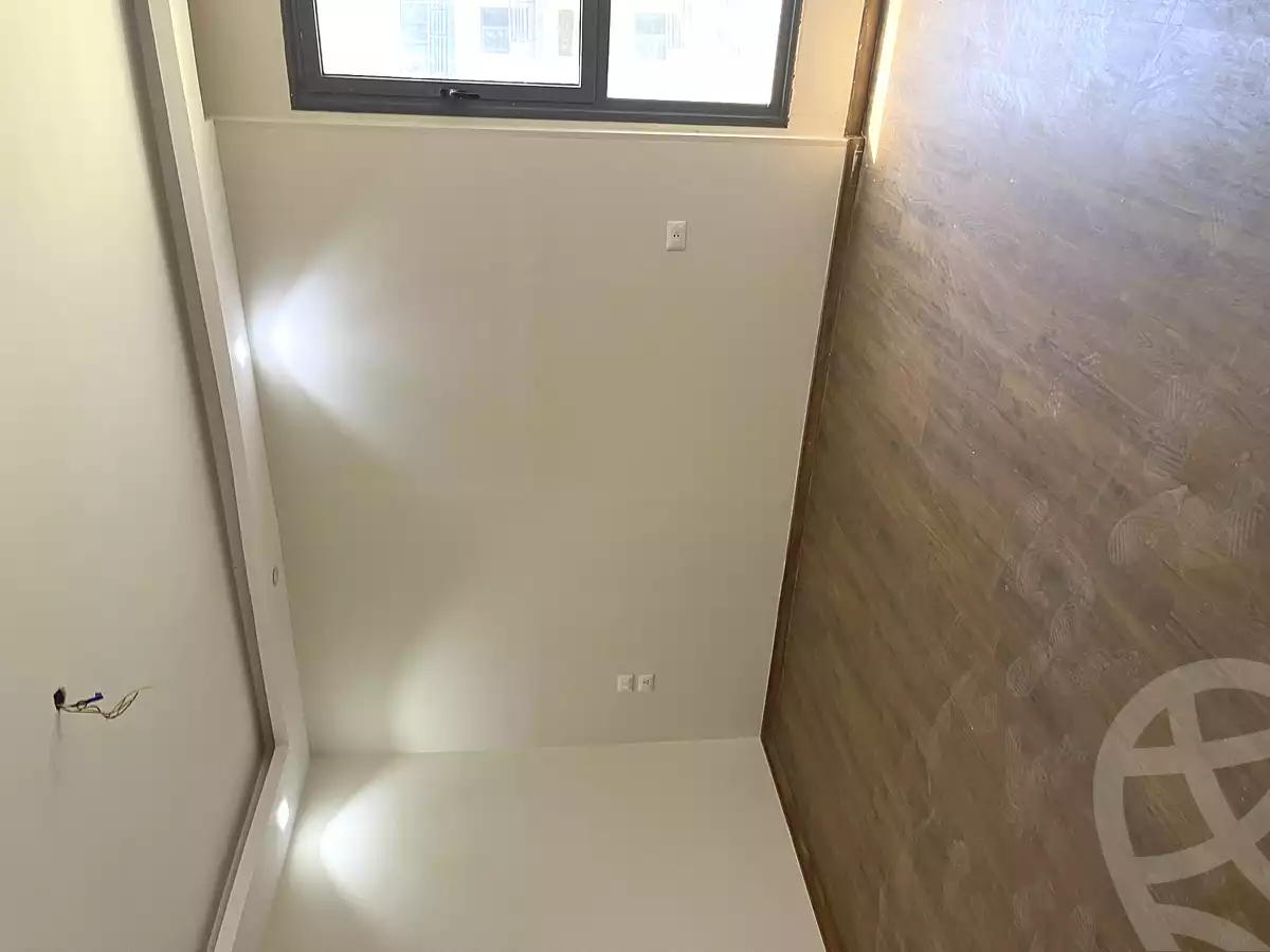 https://aqarmap.com.eg/ar/listing/6935500-for-rent-cairo-new-cairo-compounds-dh-ykwn-2-ryzydns-styl-hwm