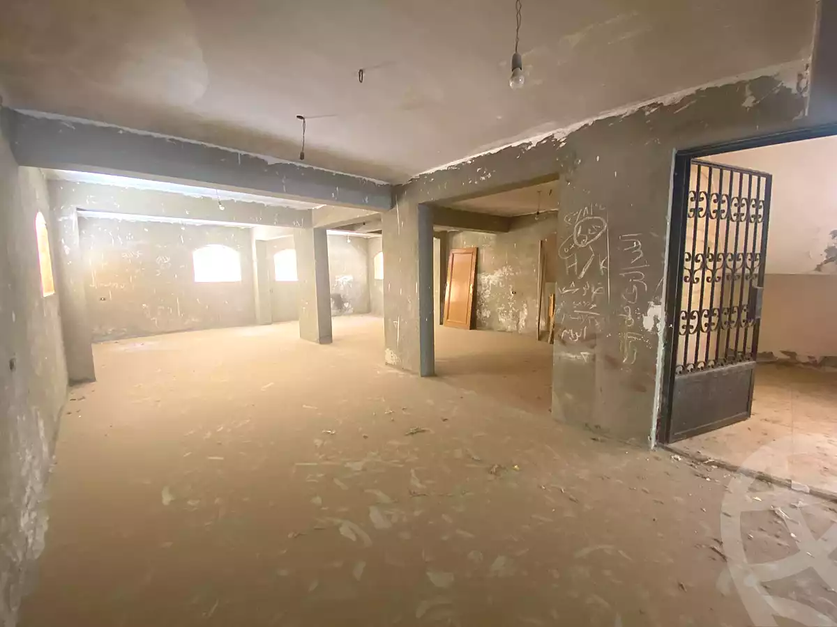 https://aqarmap.com.eg/ar/listing/7167804-for-sale-cairo-6th-of-october-el-ahyaa-neighborhood-2nd-divided-from-al-kafrawei-st