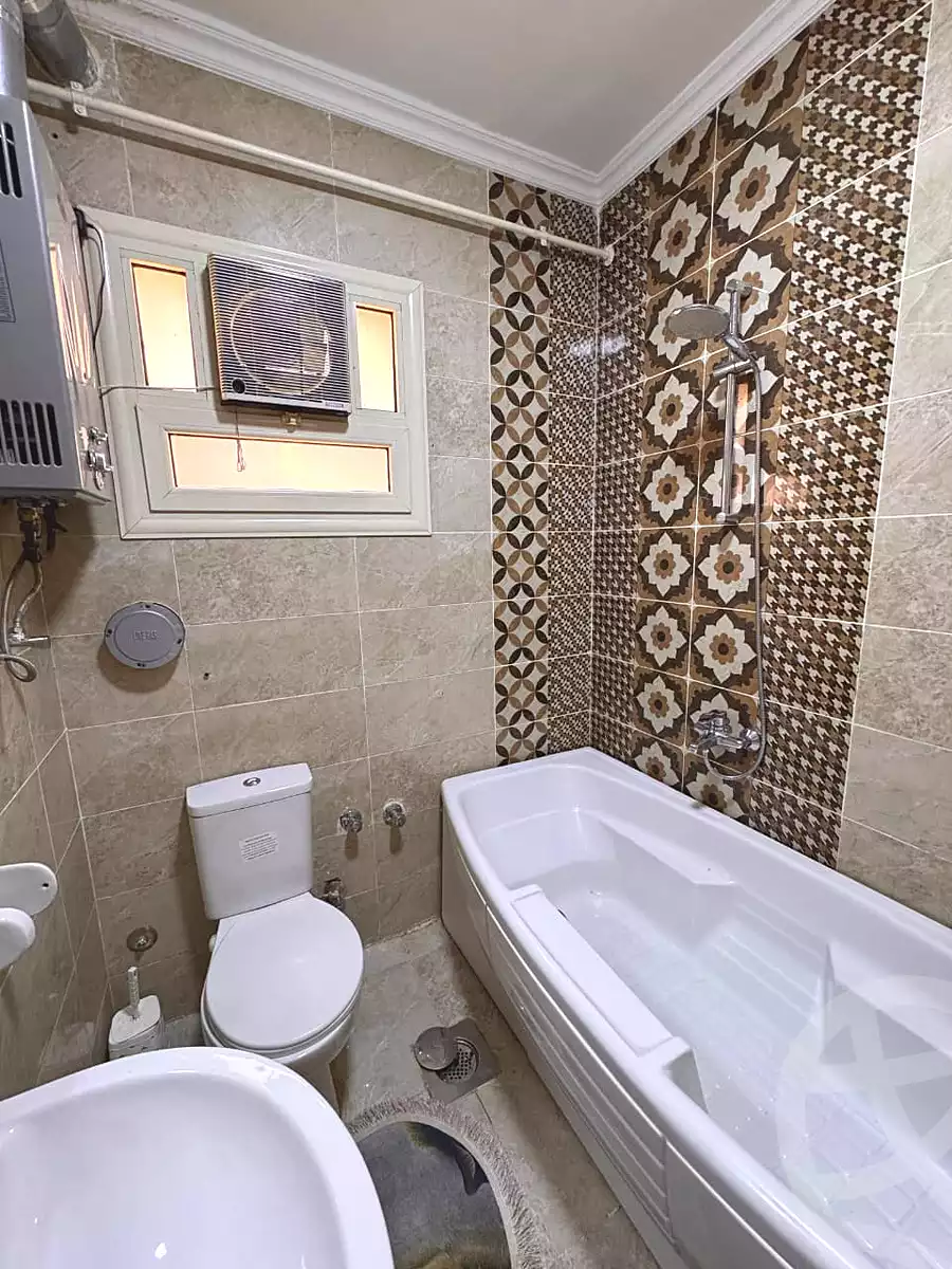 https://aqarmap.com.eg/ar/listing/7168155-for-rent-cairo-6th-of-october-compounds-jn-ktwbr