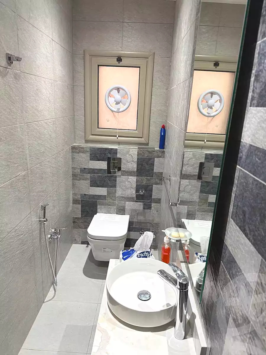 https://aqarmap.com.eg/ar/listing/7168234-for-sale-cairo-new-cairo-compounds-galleria-moon-valley-compound-arabia