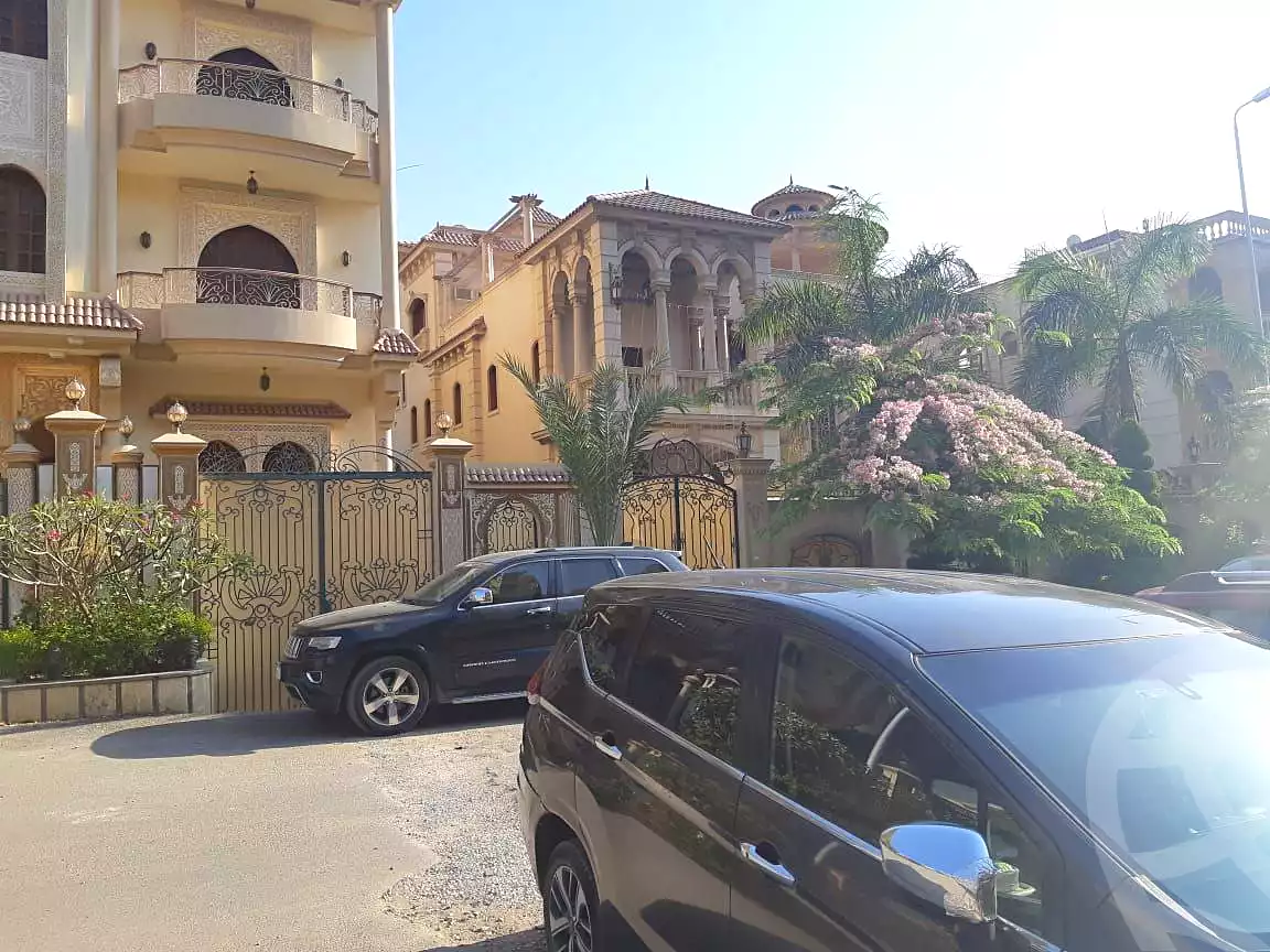 https://aqarmap.com.eg/ar/listing/7168610-for-sale-cairo-new-cairo-first-settlement-neighbourhood-5-el-shaheed-islam-raafat-st