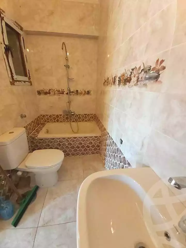https://aqarmap.com.eg/ar/listing/7168629-for-sale-alexandria-al-agamy-lbytsh-bianchiii