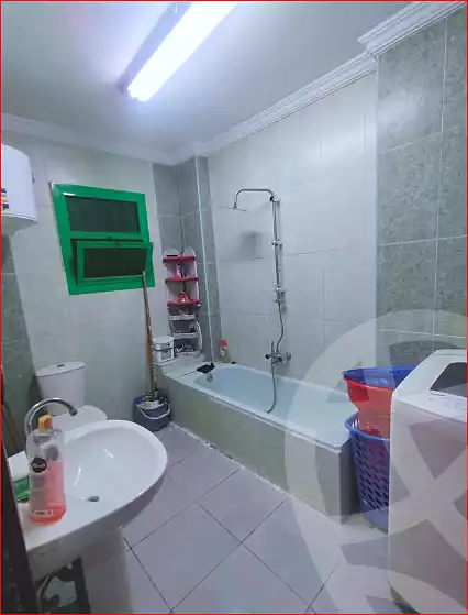 https://aqarmap.com.eg/en/listing/7169494-for-sale-cairo-helwan-helwan-el-sharkeya-heidar-st