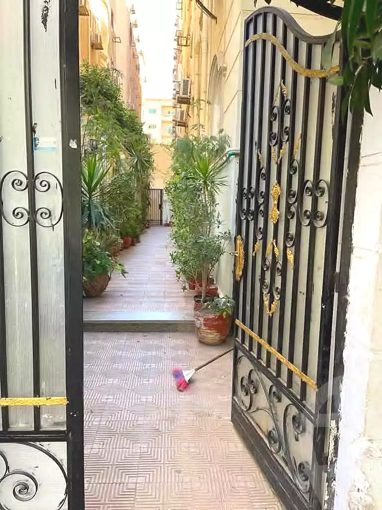 https://aqarmap.com.eg/ar/listing/7169558-for-sale-cairo-new-cairo-el-narges-el-narges-omarat-street-79