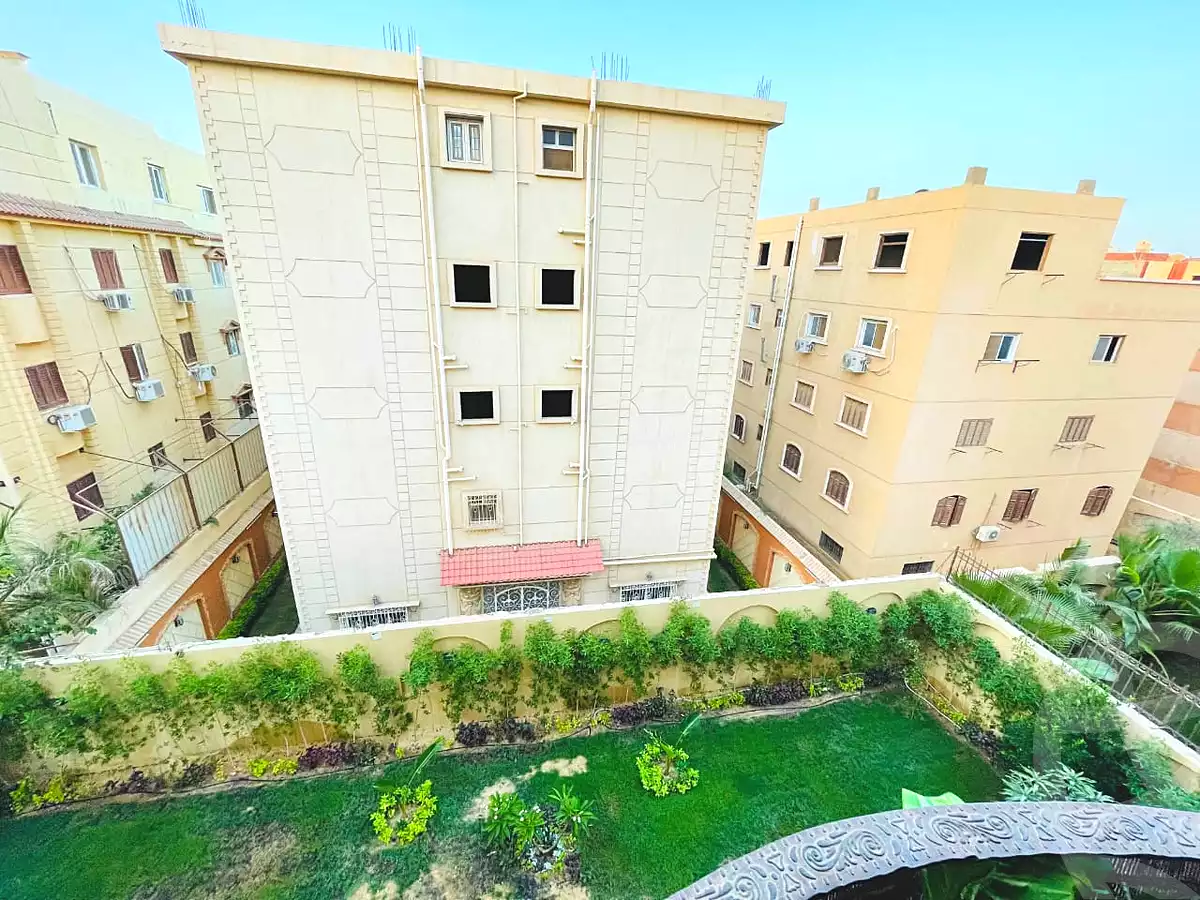 https://aqarmap.com.eg/ar/listing/7169731-for-sale-cairo-el-sheikh-zayed-city-el-hay-el-thaleth-ashaer-area-1-el-salam-st