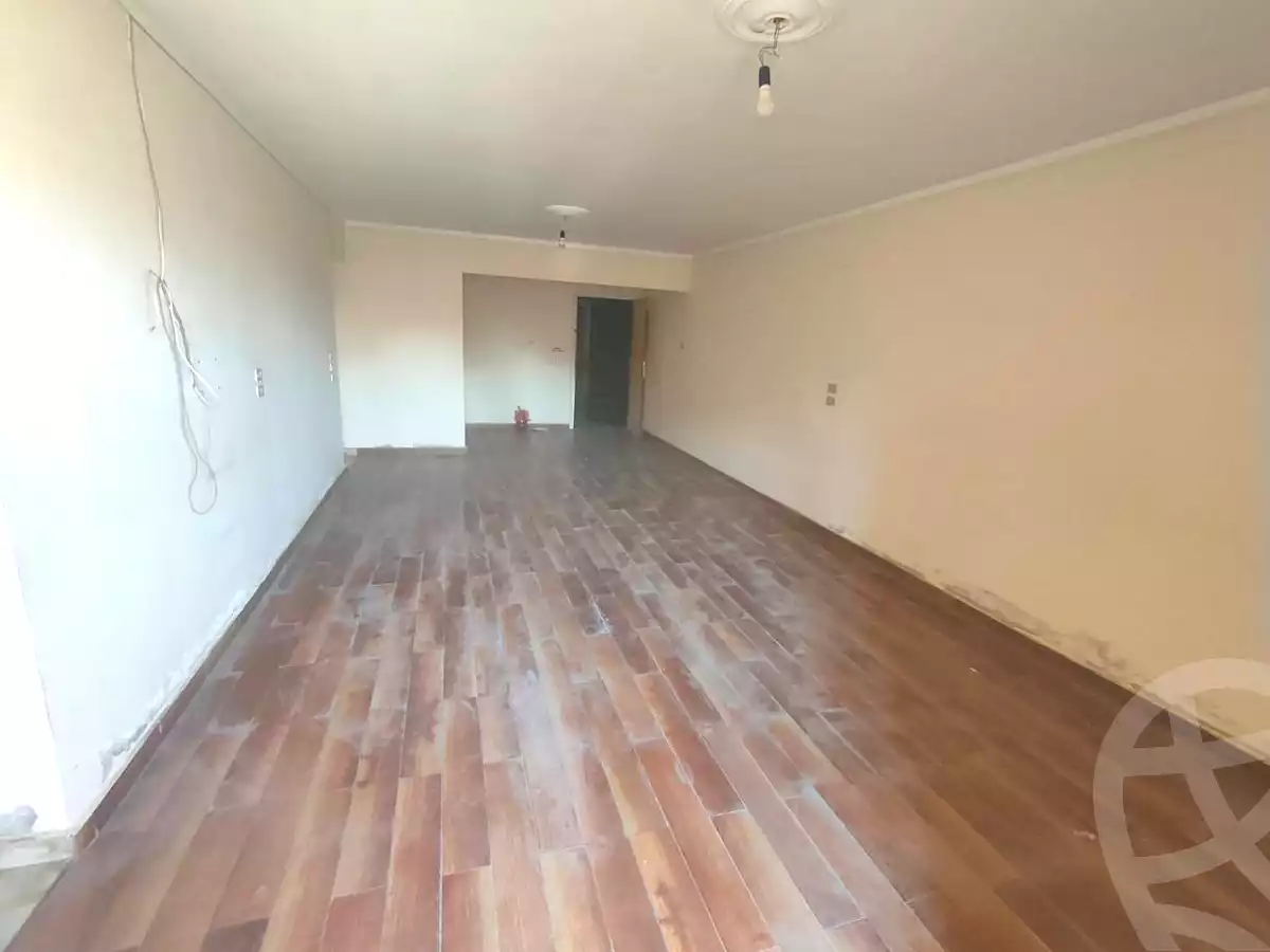 https://aqarmap.com.eg/ar/listing/7169744-for-sale-alexandria-lauran-shr-bw-qyr-tryq-lhry