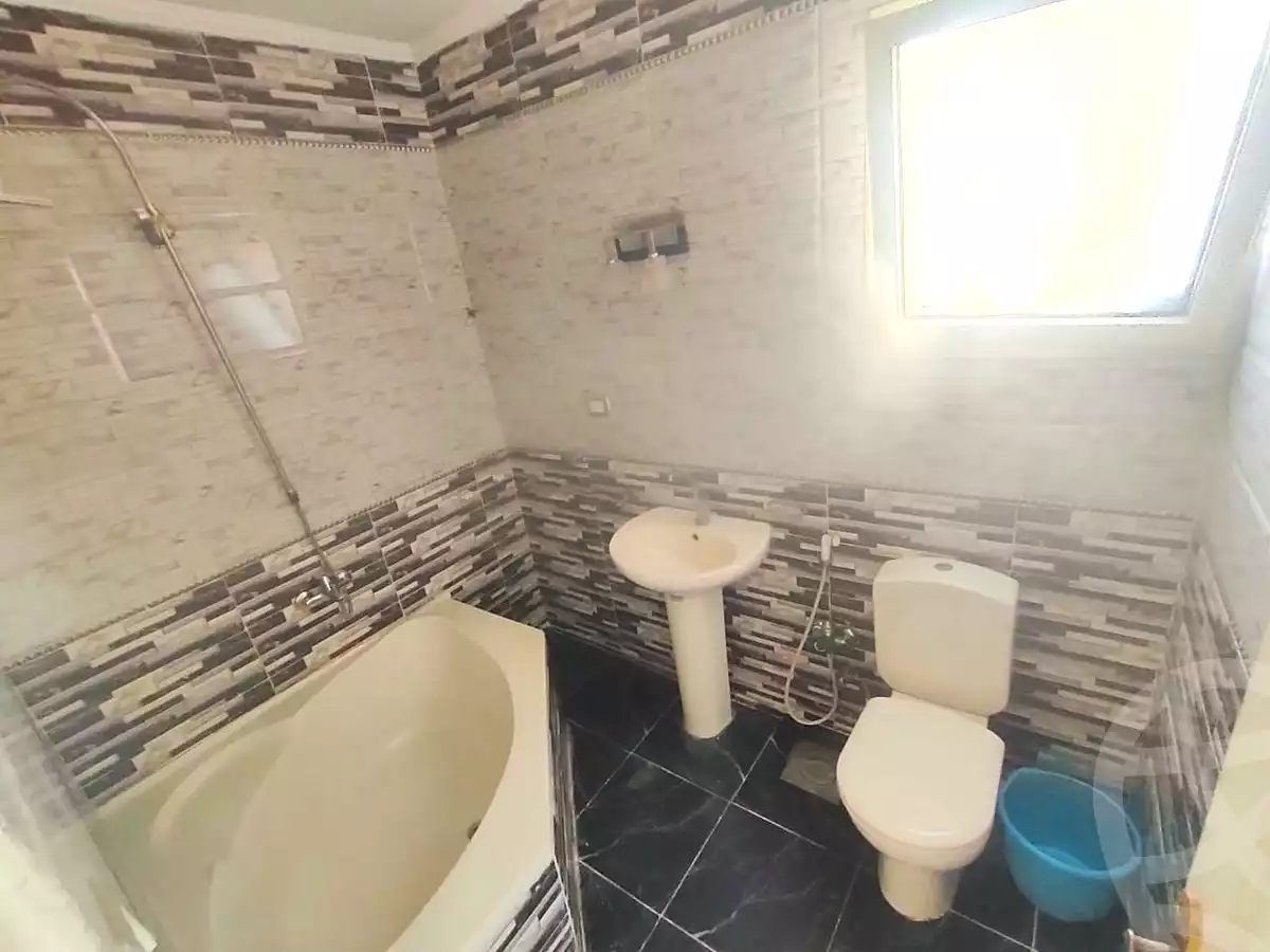 https://aqarmap.com.eg/ar/listing/7169744-for-sale-alexandria-lauran-shr-bw-qyr-tryq-lhry