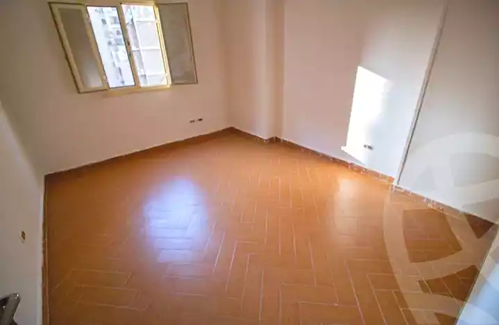 https://aqarmap.com.eg/ar/listing/7169973-for-sale-alexandria-ganaklis