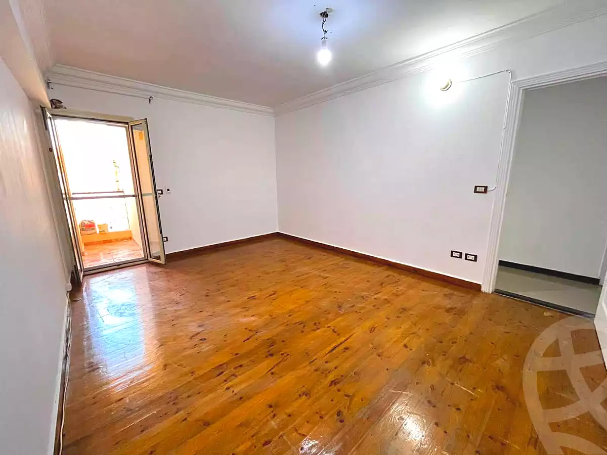 https://aqarmap.com.eg/ar/listing/7169988-for-rent-alexandria-smouha