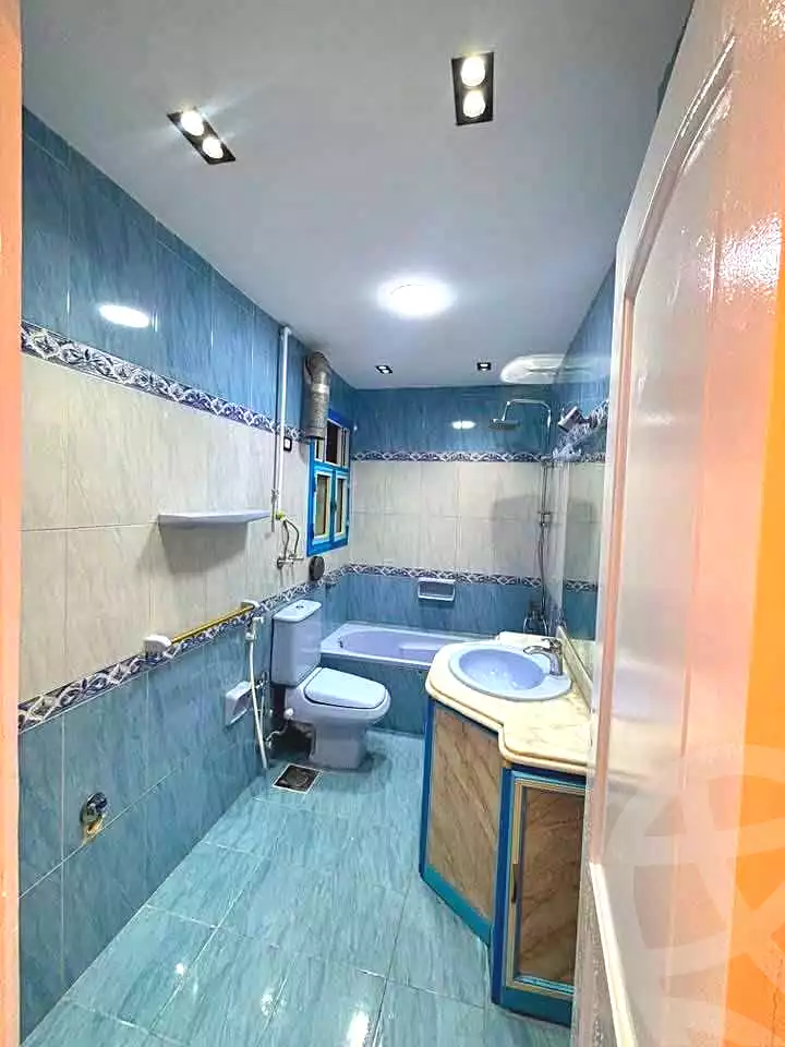 https://aqarmap.com.eg/ar/listing/7170089-for-sale-alexandria-miami-street-56
