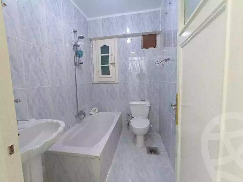 https://aqarmap.com.eg/en/listing/7170634-for-sale-alexandria-al-agamy-shataa-el-nakheel