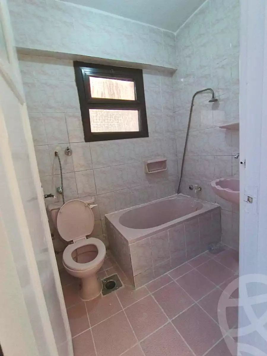 https://aqarmap.com.eg/en/listing/7170846-for-sale-alexandria-al-agamy-shataa-el-nakheel
