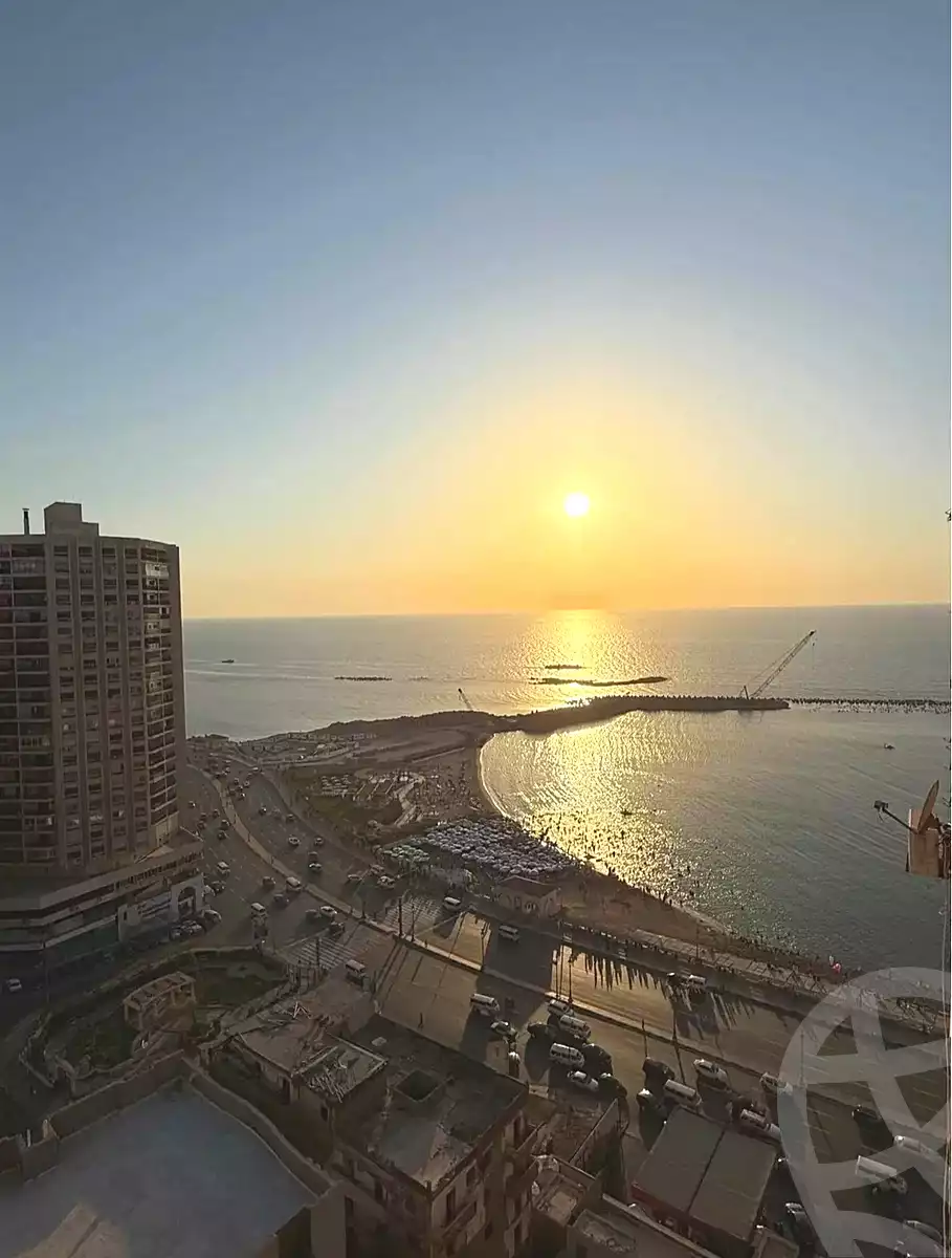 https://aqarmap.com.eg/ar/listing/7170867-for-sale-alexandria-sydy-bshr-sydy-bshr-bhry-shr-khld-bn-lwlyd