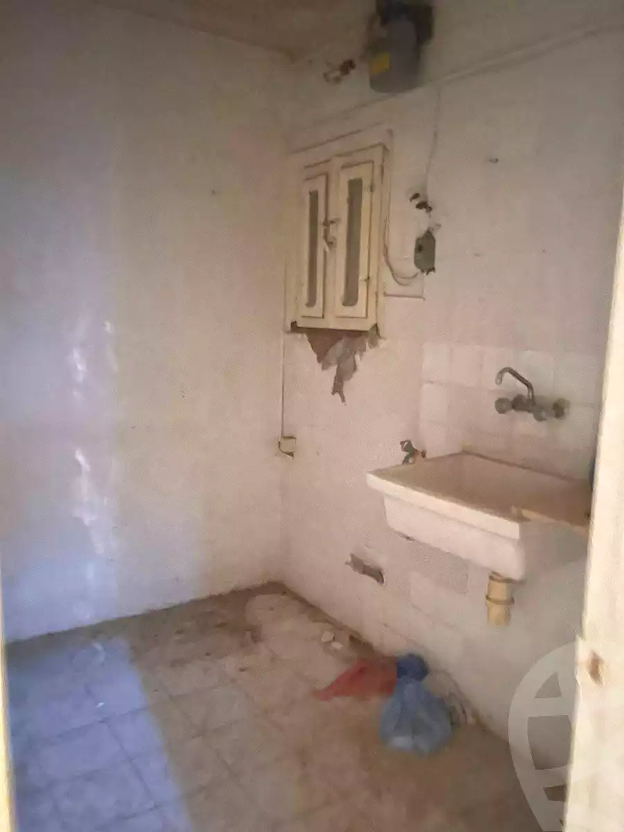 https://aqarmap.com.eg/ar/listing/7171006-for-sale-alexandria-al-agamy-lbytsh-al-andalous-wa-al-hgaz-st