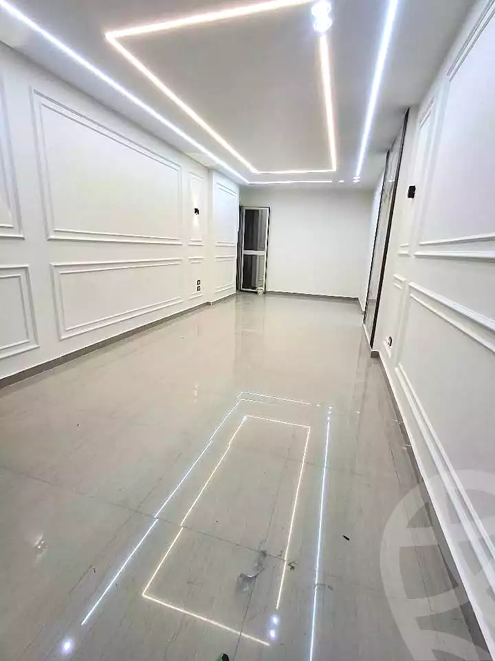 https://aqarmap.com.eg/ar/listing/7171081-for-sale-alexandria-el-asafra-shr-45