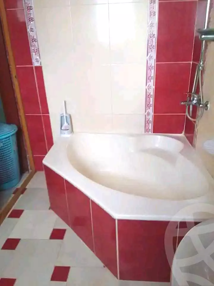 https://aqarmap.com.eg/ar/listing/7171349-for-sale-alexandria-al-agamy-lbytsh-shahr-al-assal-st