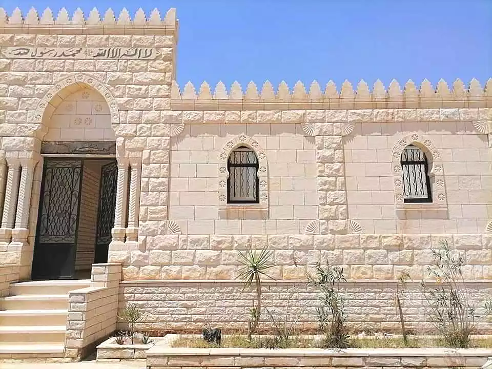 https://aqarmap.com.eg/en/listing/7171987-for-sale-cairo-6th-of-october-el-wahatt-road