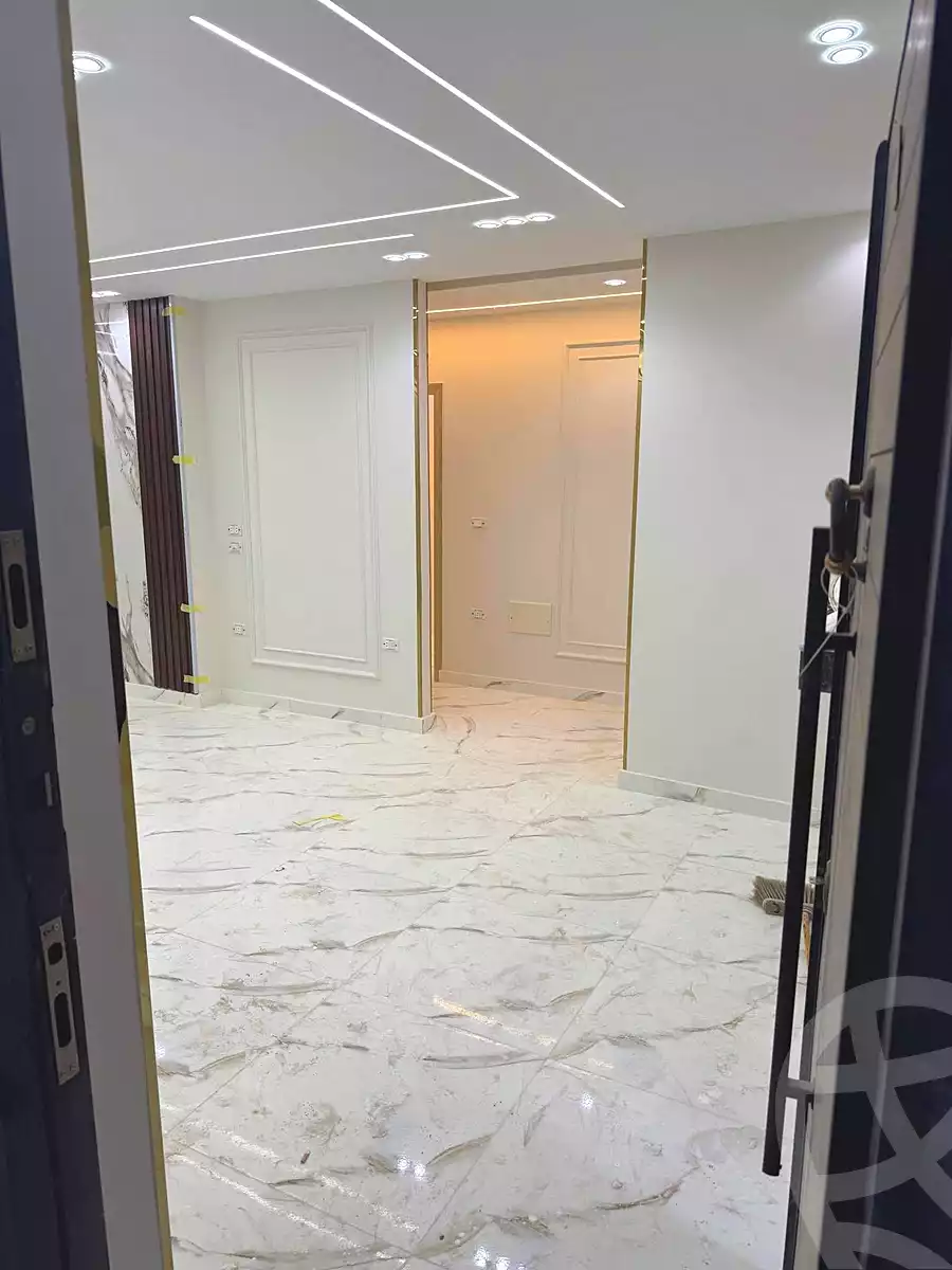 https://aqarmap.com.eg/en/listing/7172140-for-sale-cairo-el-haram-el-lebeny-soltan-khattab-st