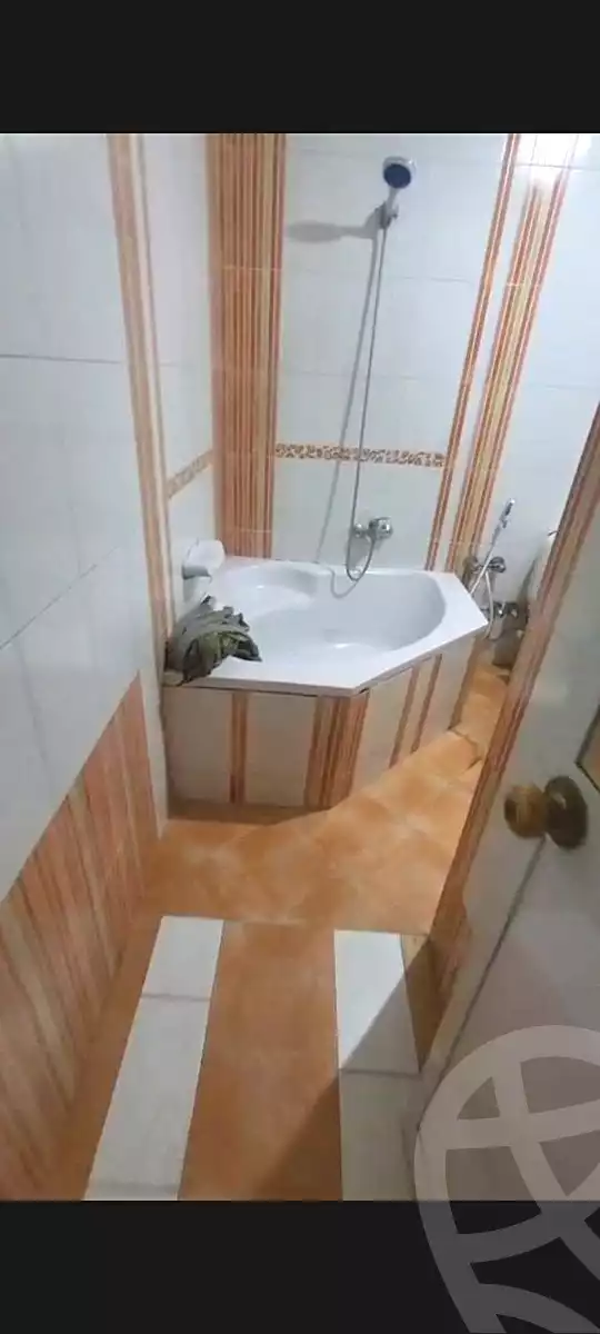 https://aqarmap.com.eg/ar/listing/7172701-for-sale-cairo-helwan-helwan-el-sharkeya-abd-el-rahman-pasha-st