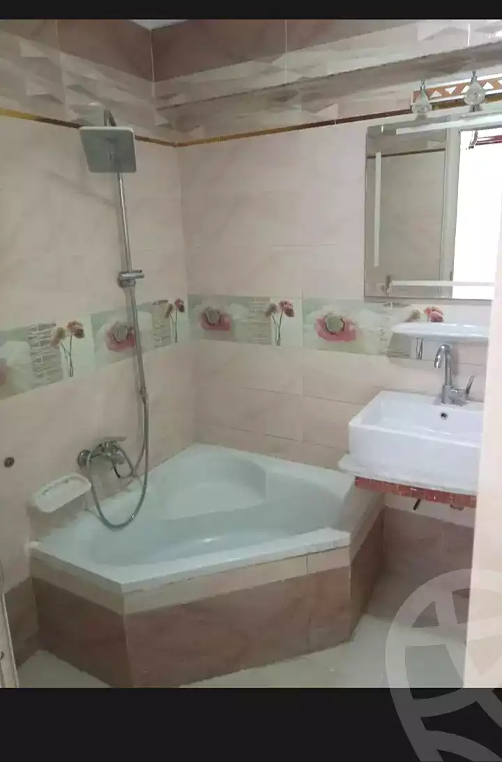 https://aqarmap.com.eg/ar/listing/7172741-for-sale-alexandria-miami-mahmoud-el-isawy-st