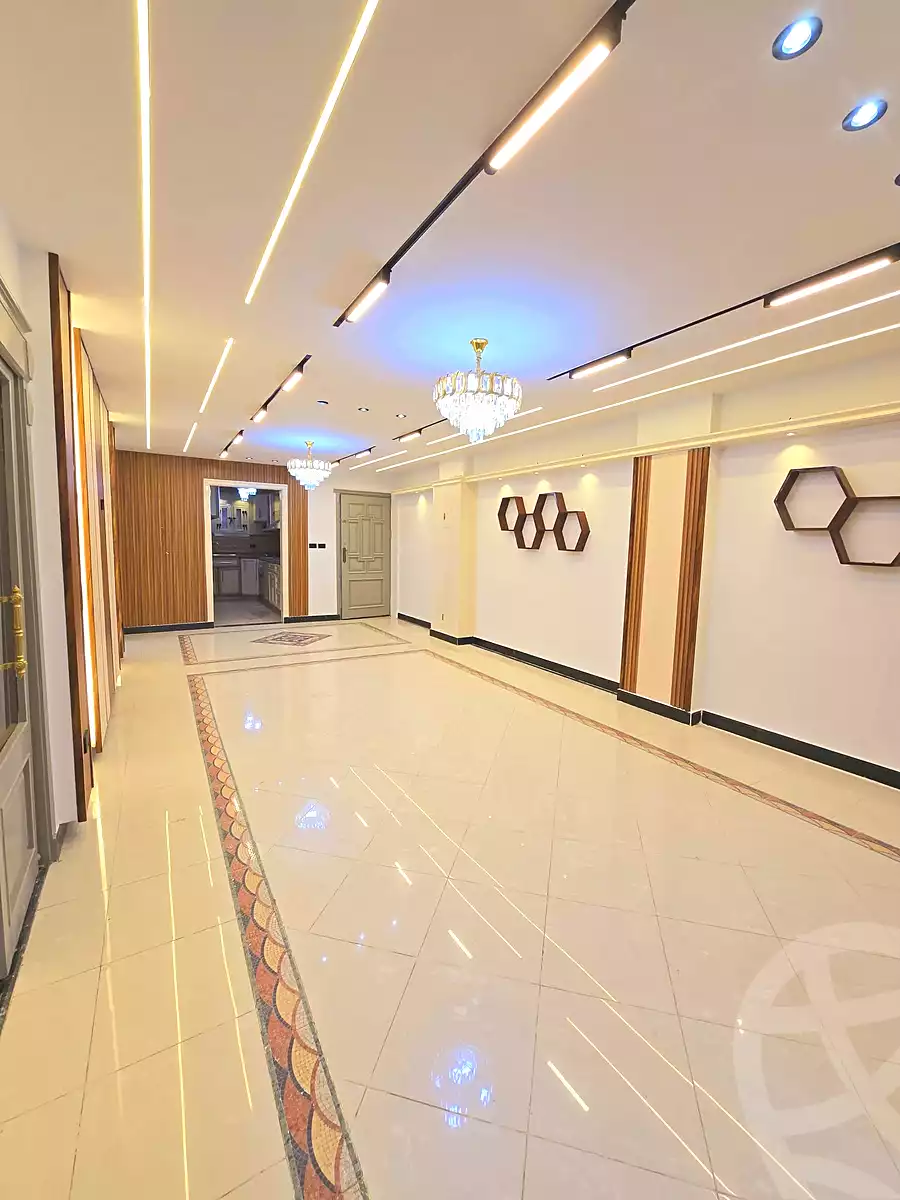https://aqarmap.com.eg/en/listing/7173066-for-sale-alexandria-al-agamy-shataa-el-nakheel-street-23