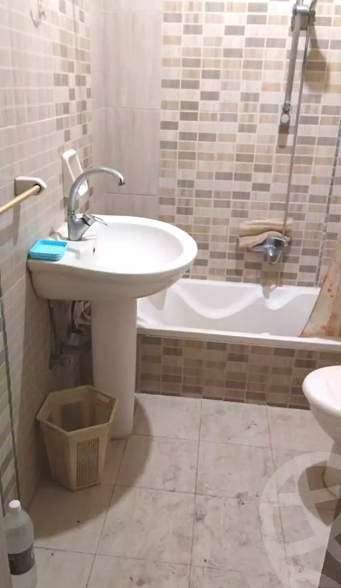 https://aqarmap.com.eg/en/listing/7173318-for-rent-cairo-ain-shams-jsr-lswys
