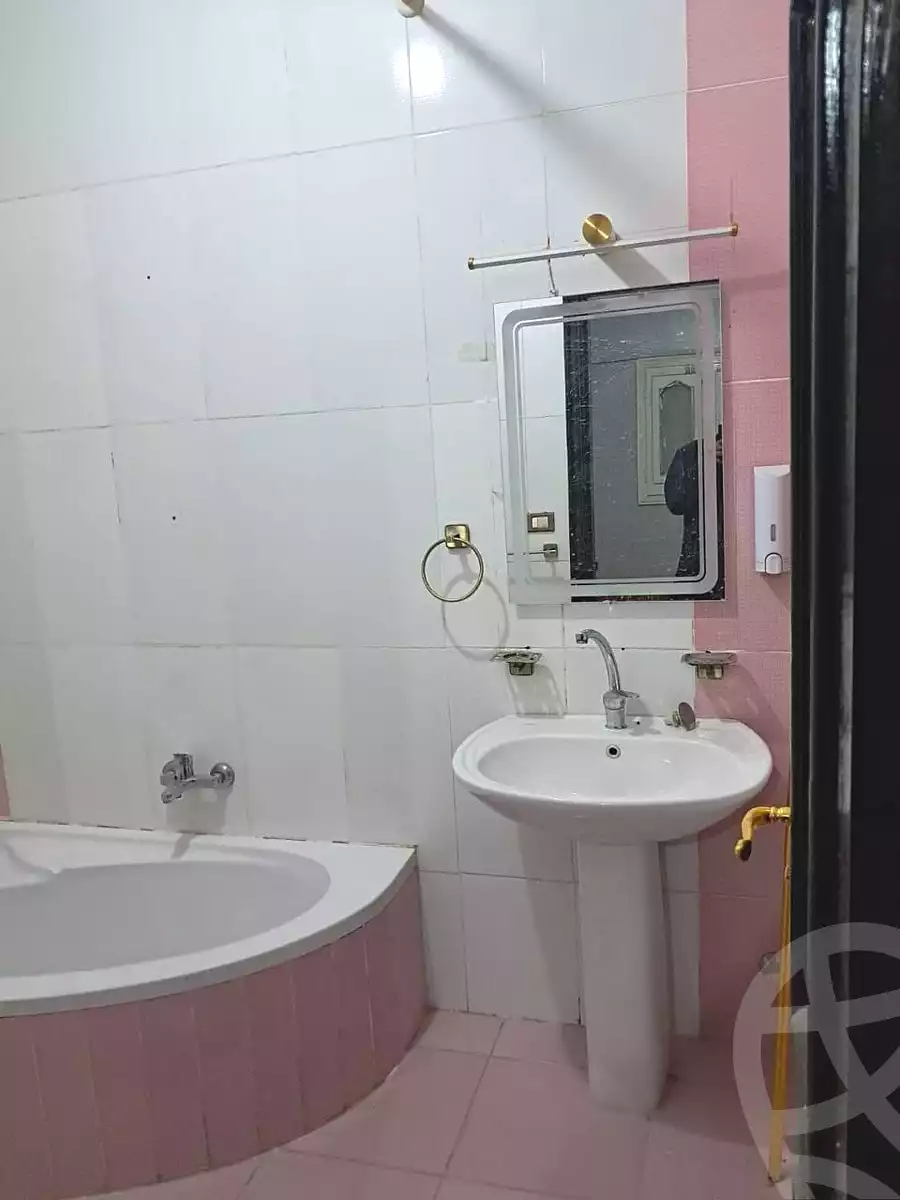 https://aqarmap.com.eg/ar/listing/7173538-for-sale-cairo-new-cairo-el-yassamin-el-yasmeen-3-mohamed-rahim-st