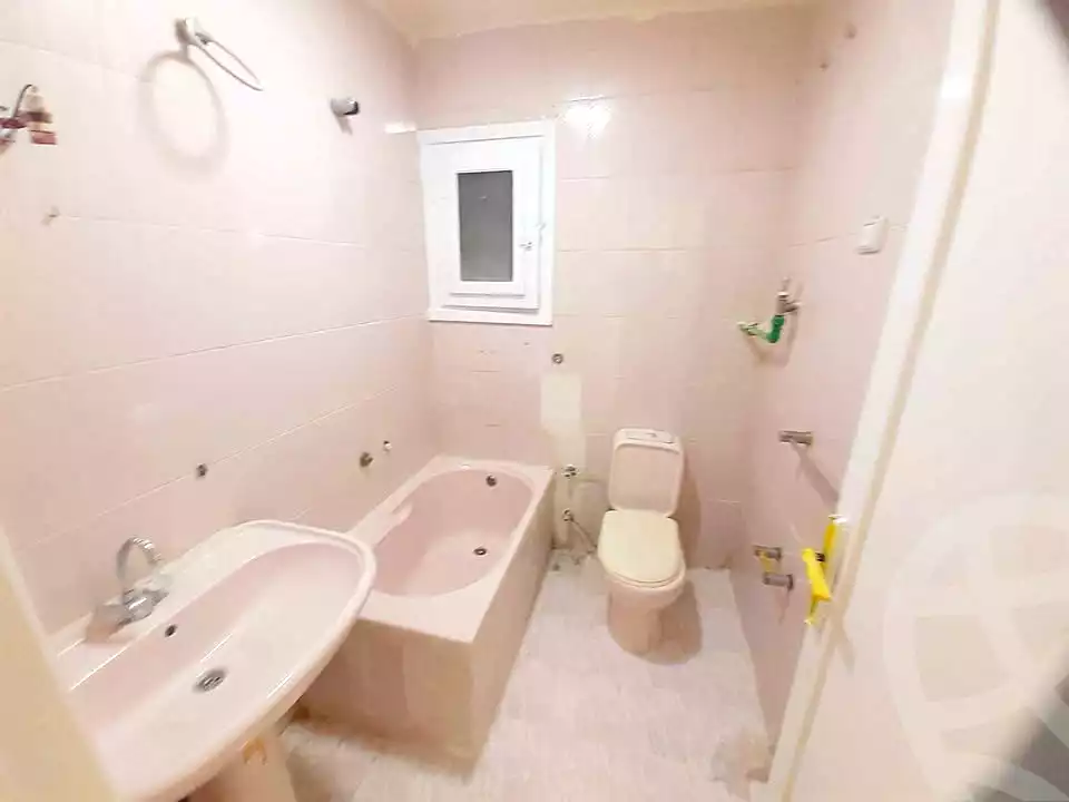 https://aqarmap.com.eg/ar/listing/7174697-for-sale-alexandria-al-agamy-shataa-el-nakheel