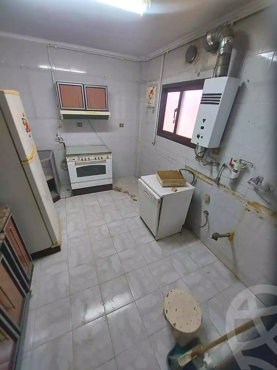 https://aqarmap.com.eg/ar/listing/7174906-for-sale-cairo-helwan-helwan-el-sharkeya-borhan-st