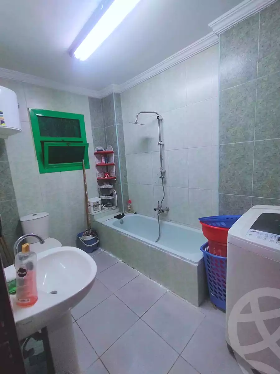 https://aqarmap.com.eg/en/listing/7175680-for-sale-cairo-helwan-helwan-el-sharkeya-heidar-st