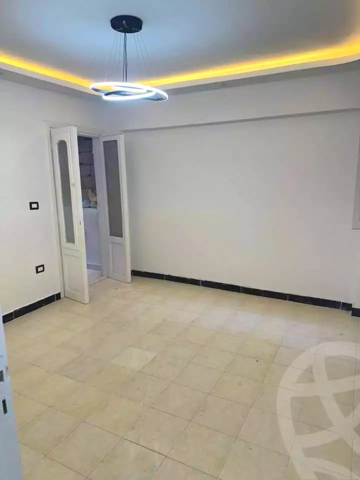 https://aqarmap.com.eg/ar/listing/7175716-for-sale-alexandria-al-agamy-el-hanouvel-radwan-st
