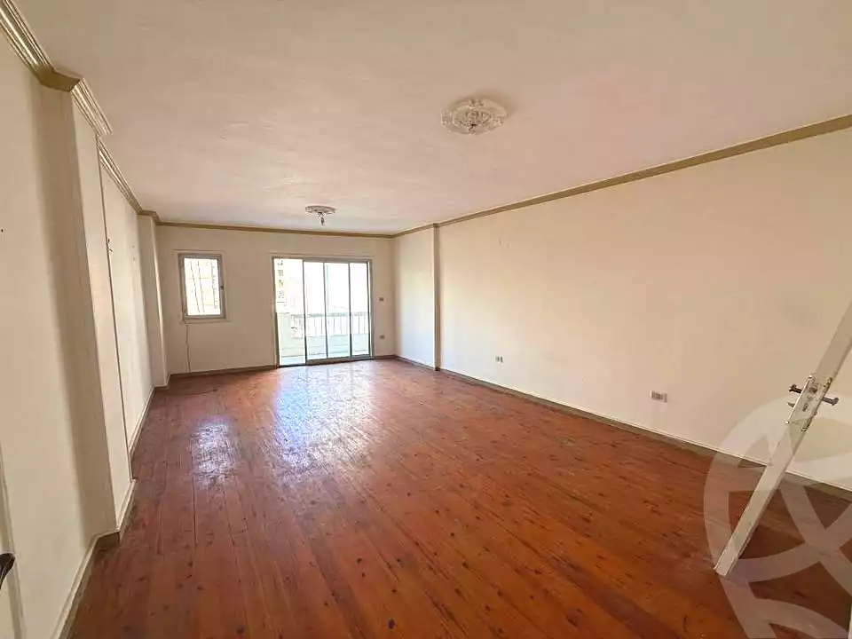 https://aqarmap.com.eg/ar/listing/7176102-for-rent-alexandria-ganaklis